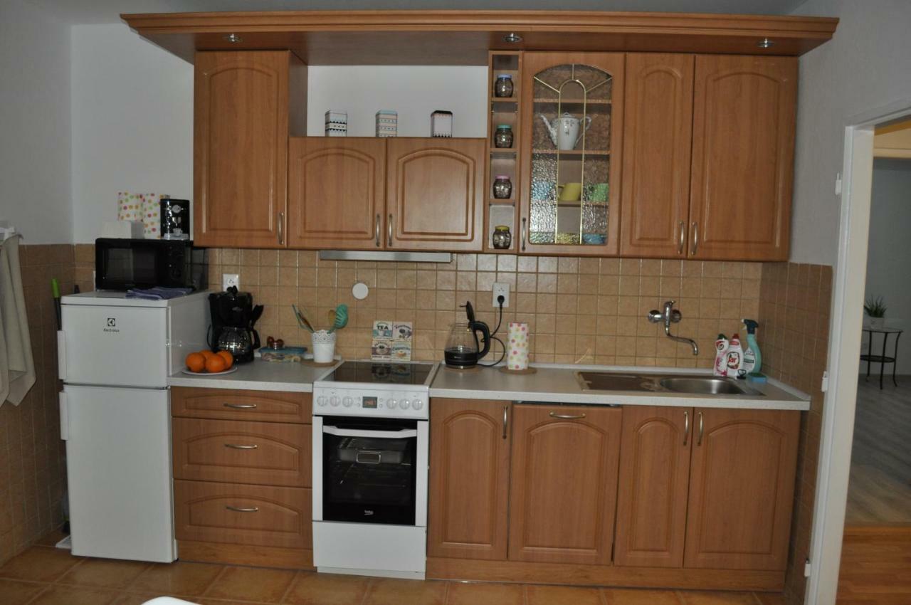 Apartmany Centrum 라젝크테플리스 외부 사진